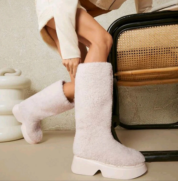 Shoes - Women's Simple Solid Color Plush Mid-Calf Boots